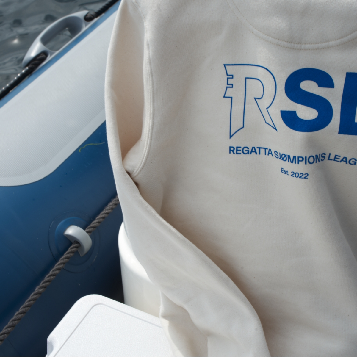 En genser fra Regattas Sjømpions League kolleksjon